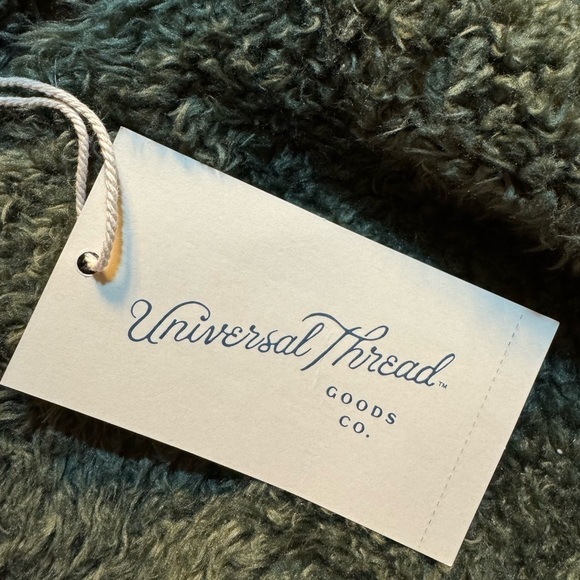 Universal Threads Teddy Bear Sherpa Hoodie - Picture 5 of 6